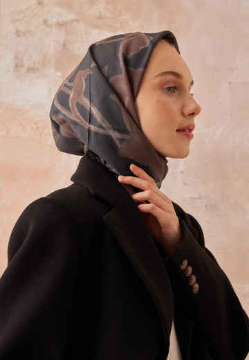 Siyah Dark Flower Desen Pamuk İpek Eşarp