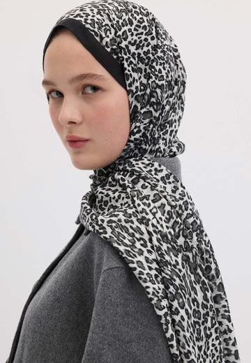 Siyah Tıny Leopar Desen Şal