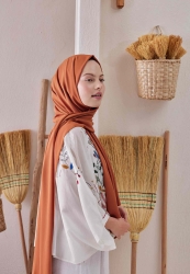 MEDINA SILK HIJAB PEACH