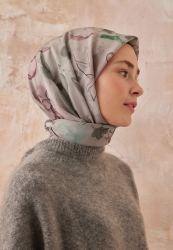 HERA DESEN PAMUK İPEK EŞARP LEYLAK HERA DESEN PAMUK İPEK EŞARP LEYLAK