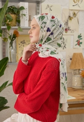 STRAWBERRY PATTERN HIJAB ECRU