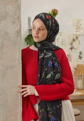 STRAWBERRY PATTERN HIJAB BLACK