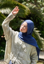 RAMI VISCOSE HIJAB NAVY BLUE RAMI VISCOSE HIJAB NAVY BLUE