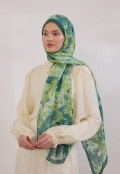 SUMMER BLOOM PATTERN RAMI HIJAB PINE GREEN SUMMER BLOOM PATTERN RAMI HIJAB PINE GREEN