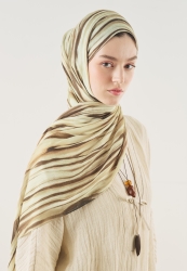 DARK BATIK PATTERNED SOFT VISCOSE HIJAB BROWN