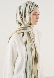 DARK BATIK PATTERNED SOFT VISCOSE HIJAB GREEN