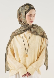 FLORAL LEGACY PATTERNED SOFT VISCOSE HIJAB BROWN
