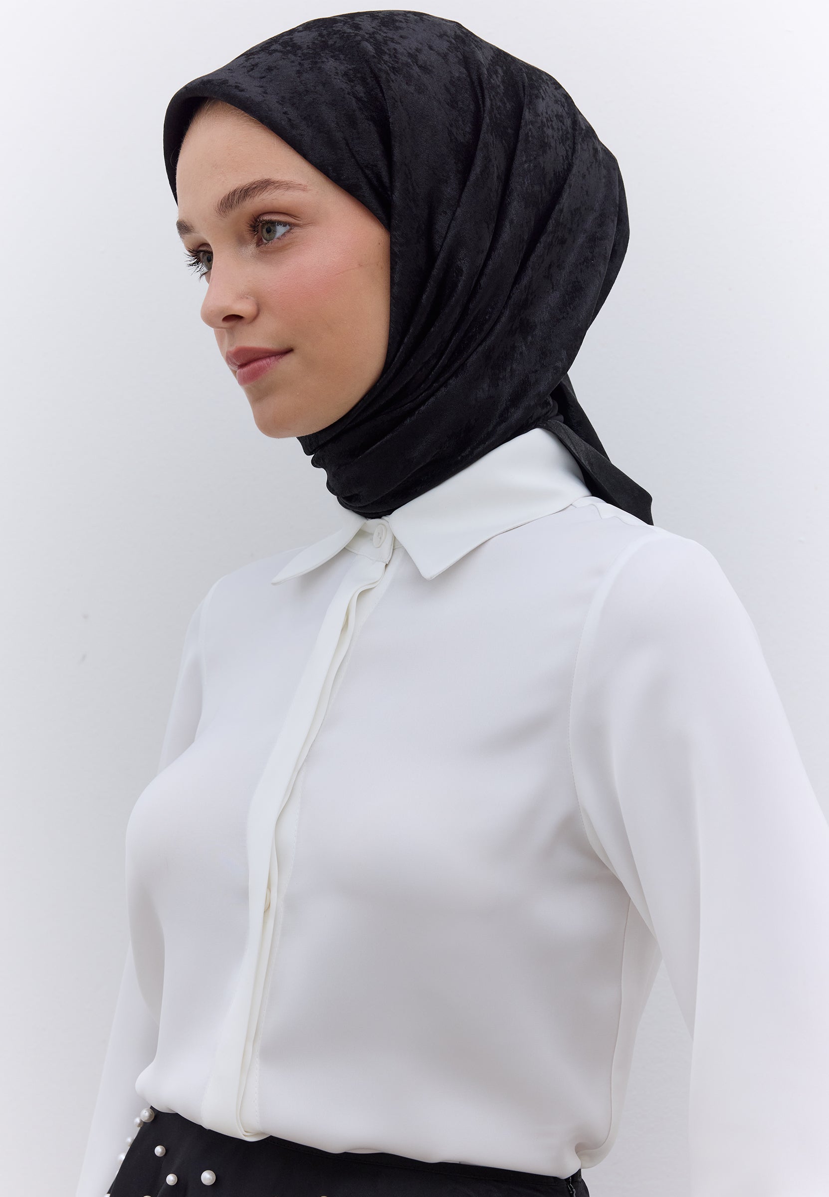 Siyah Luxury Shıne Eşarp