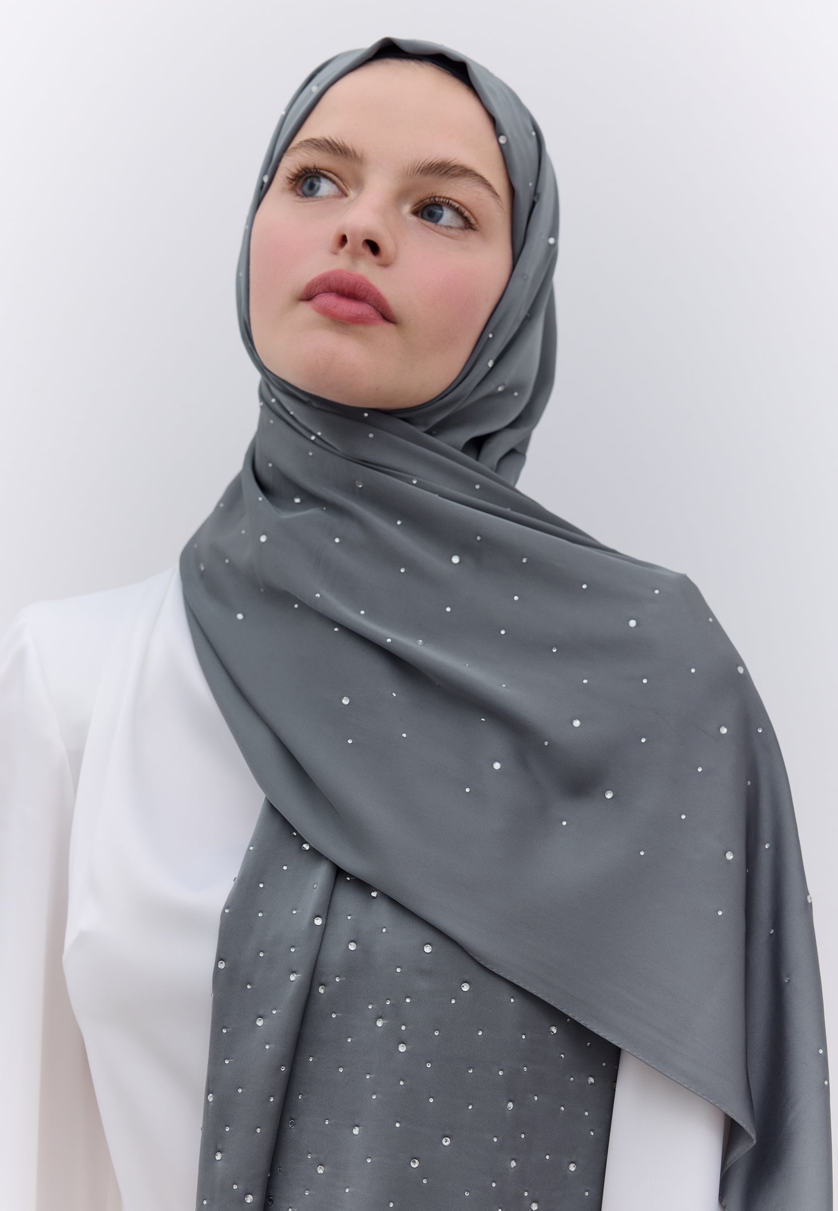 Füme Strass Taşlı İpeksi Şal