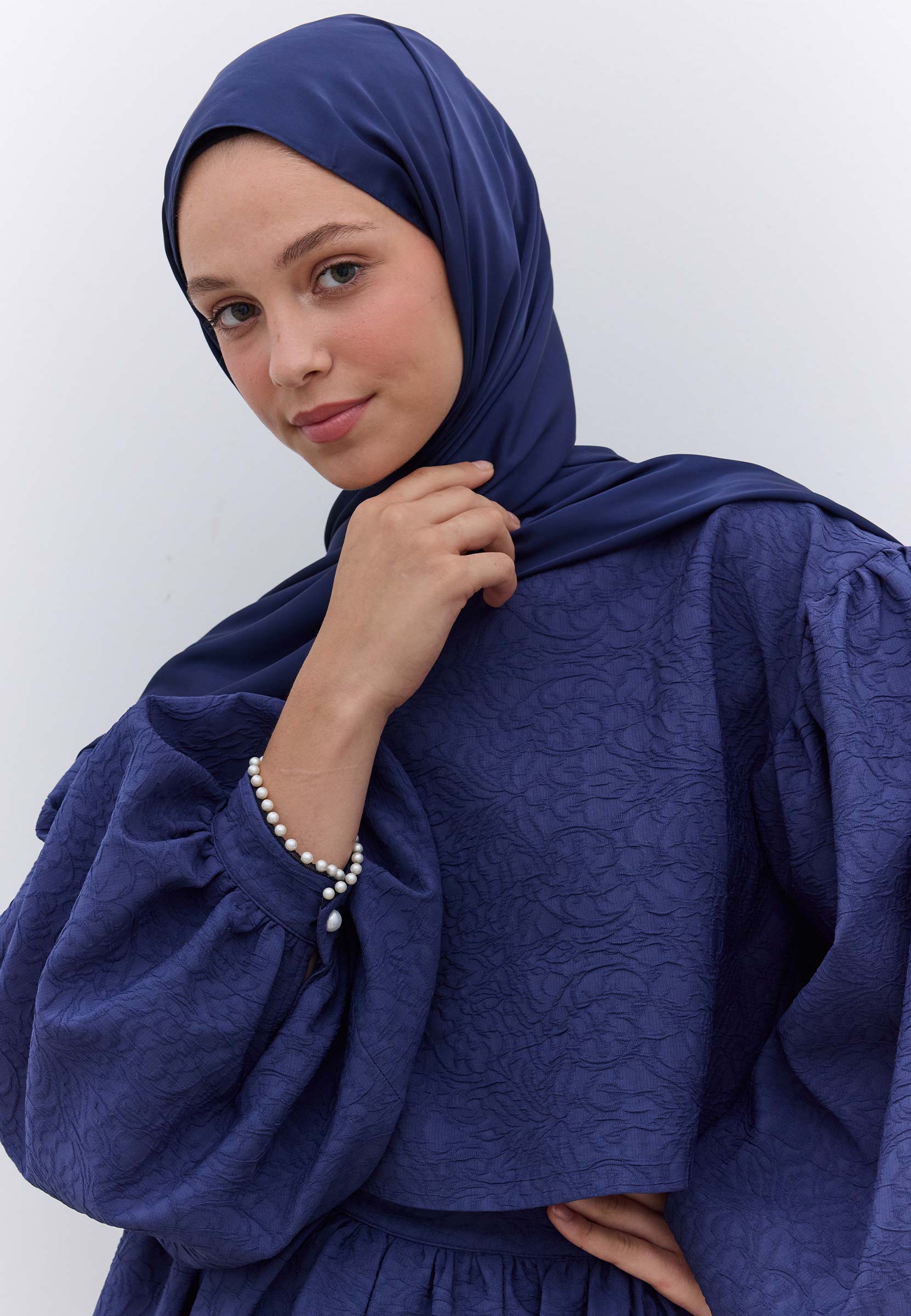 Lacivert İpeksi Elegance Şal