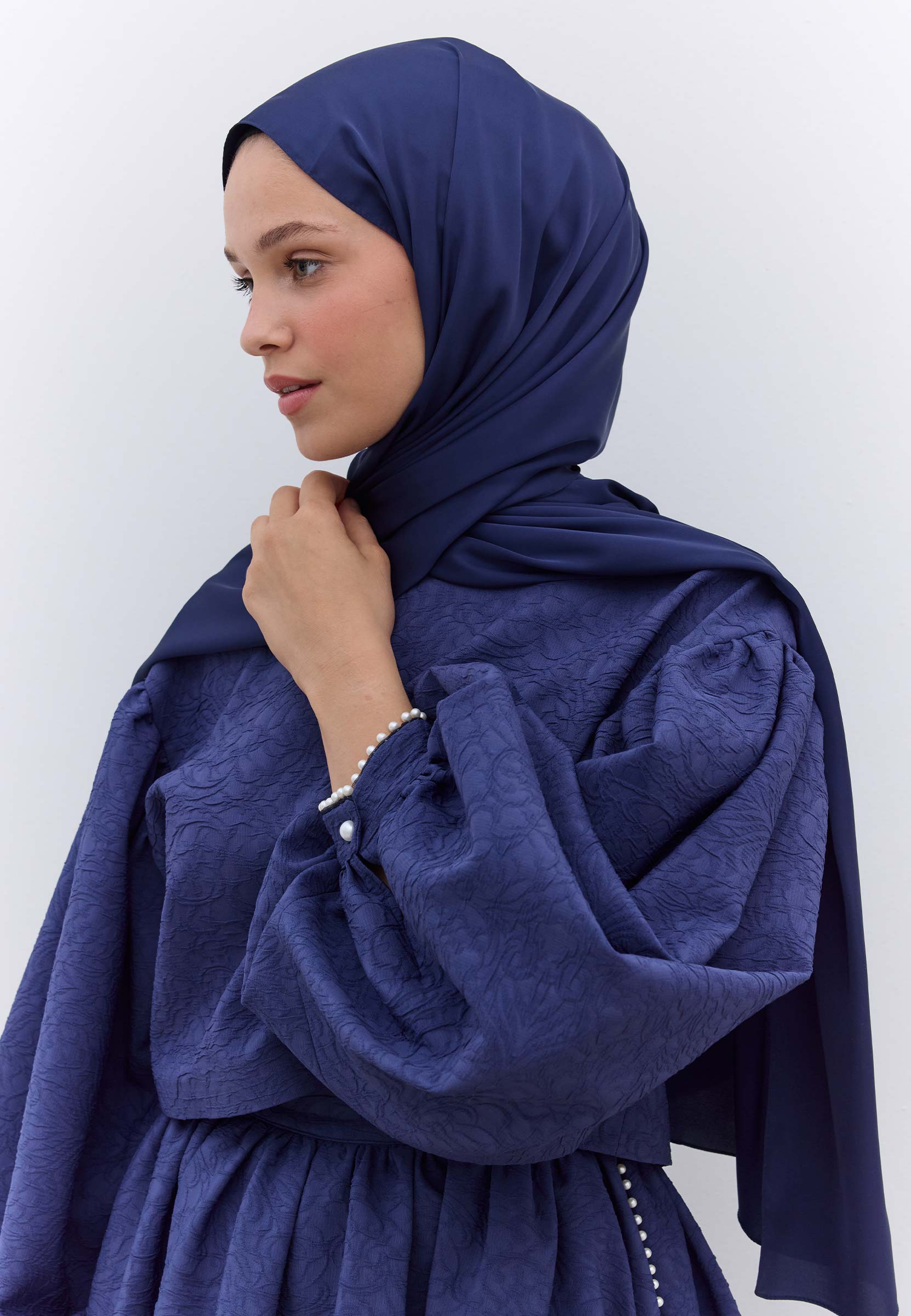 Lacivert İpeksi Elegance Şal