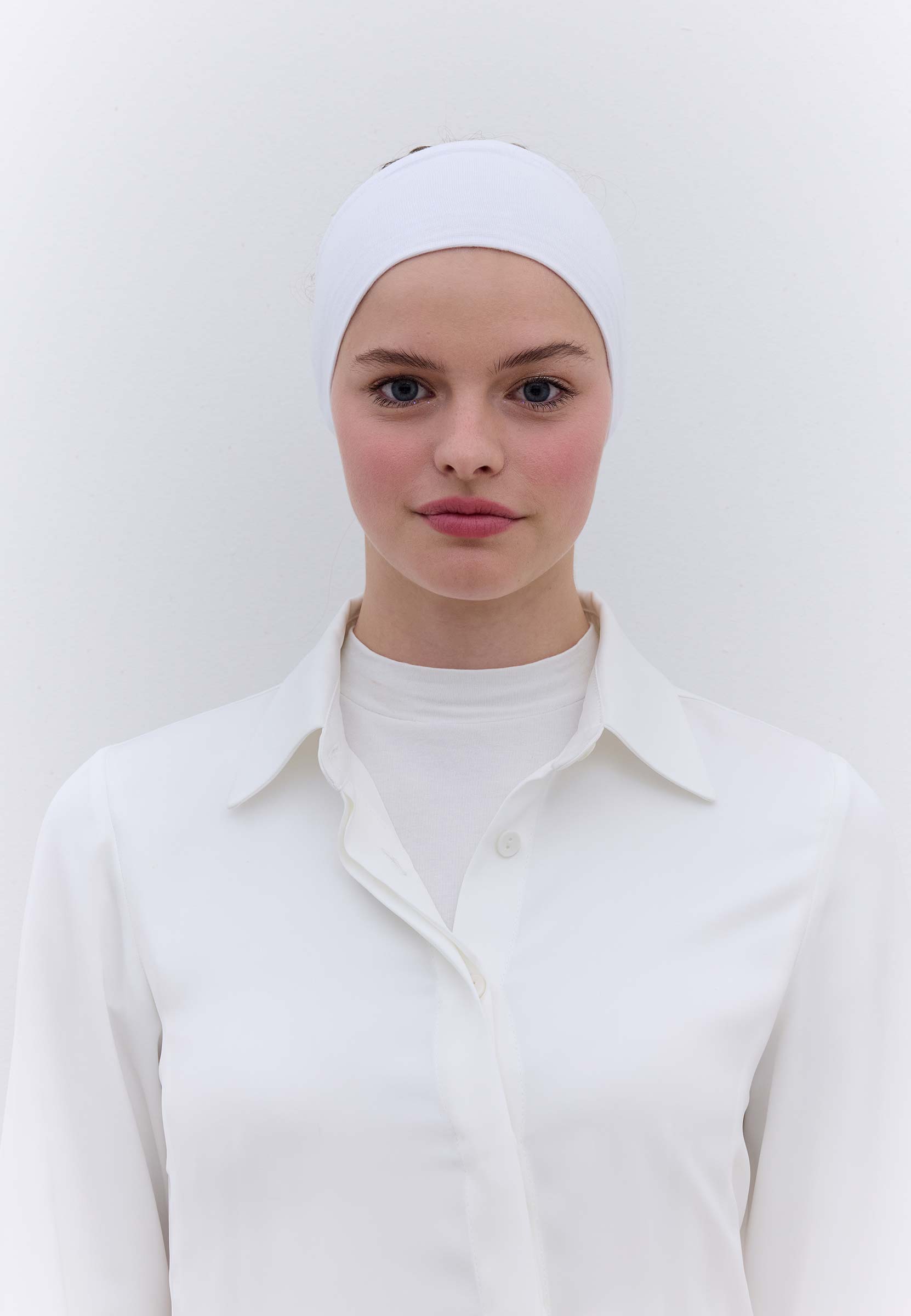 Beyaz Silikonlu Bandana