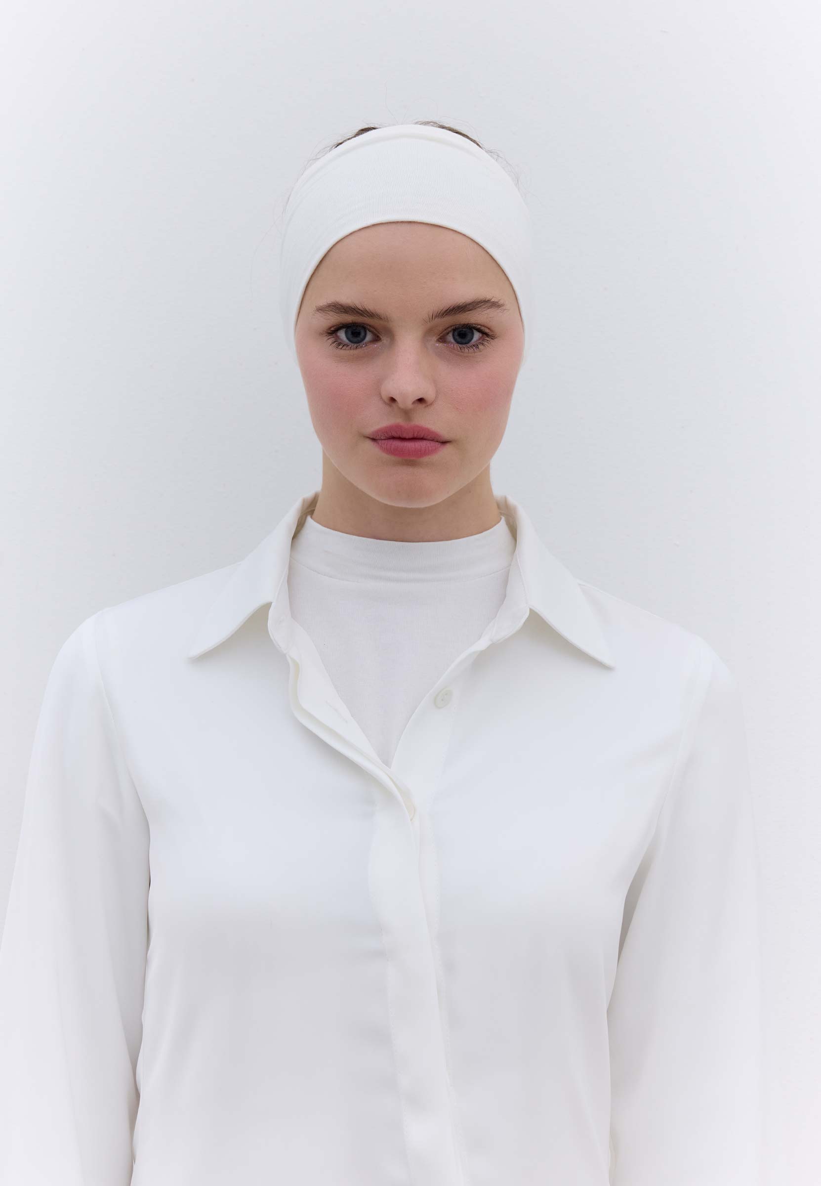 Kırık Beyaz Silikonlu Bandana