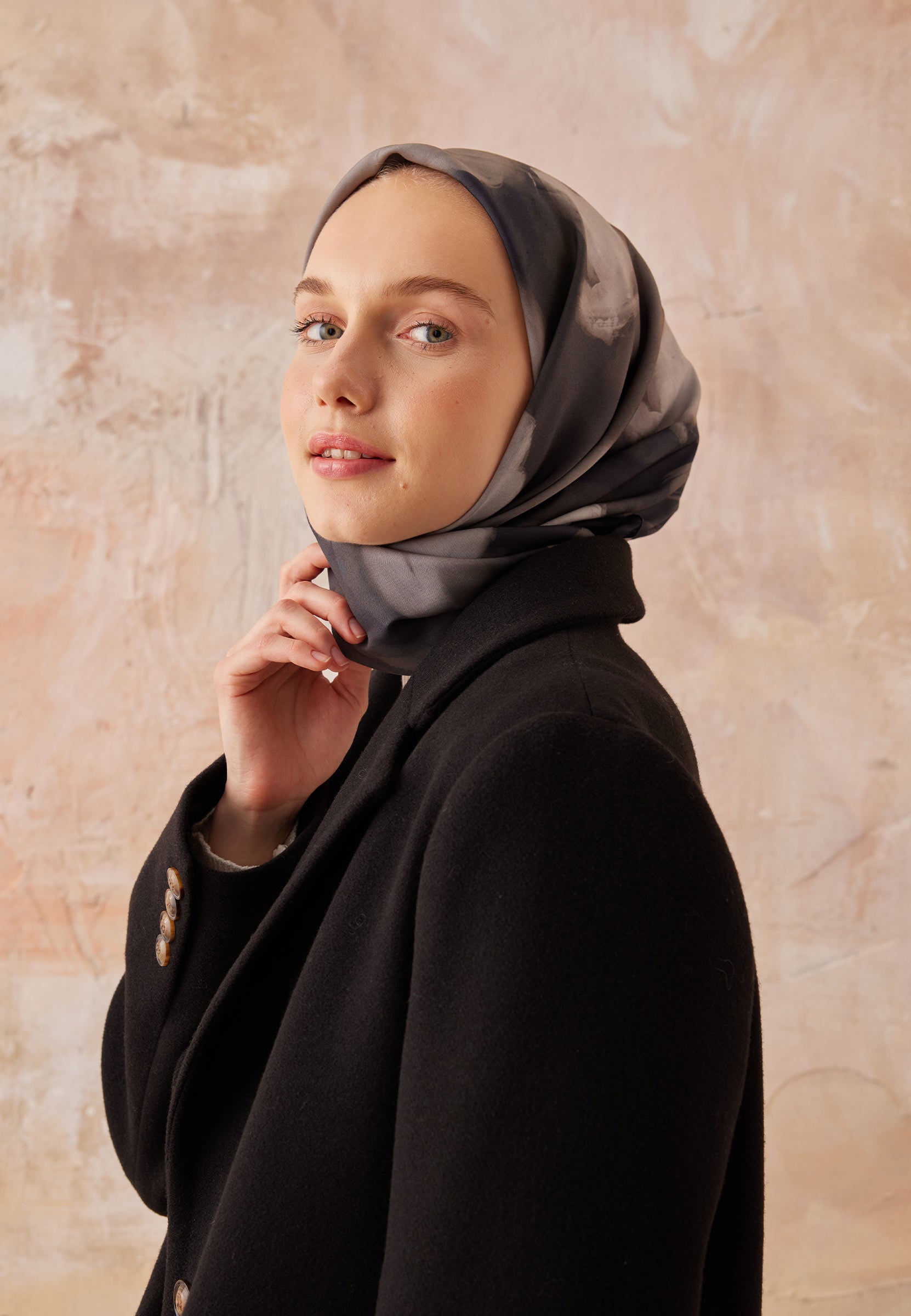 Siyah Darcy Desen Pamuk İpek Eşarp