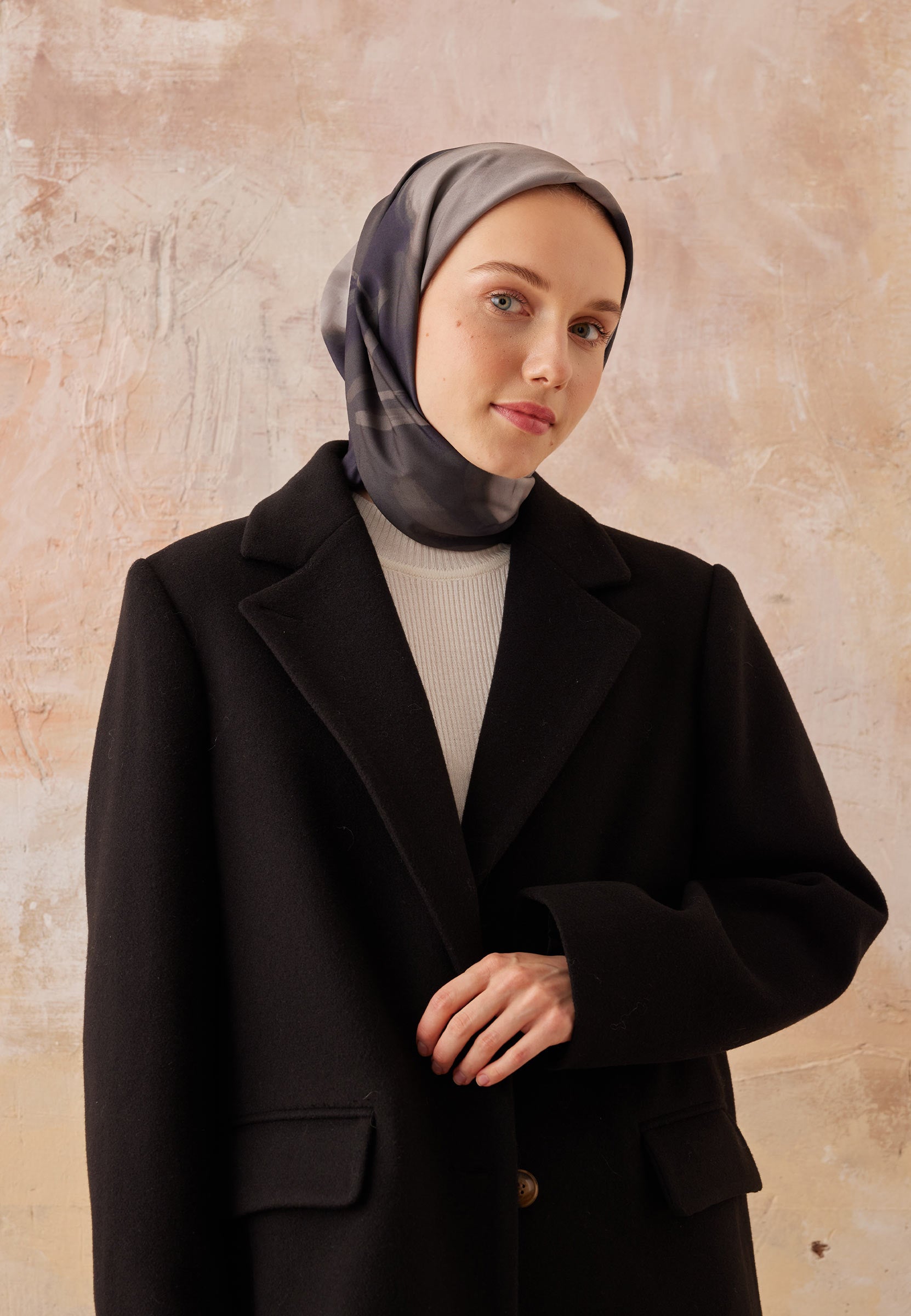 Siyah Darcy Desen Pamuk İpek Eşarp