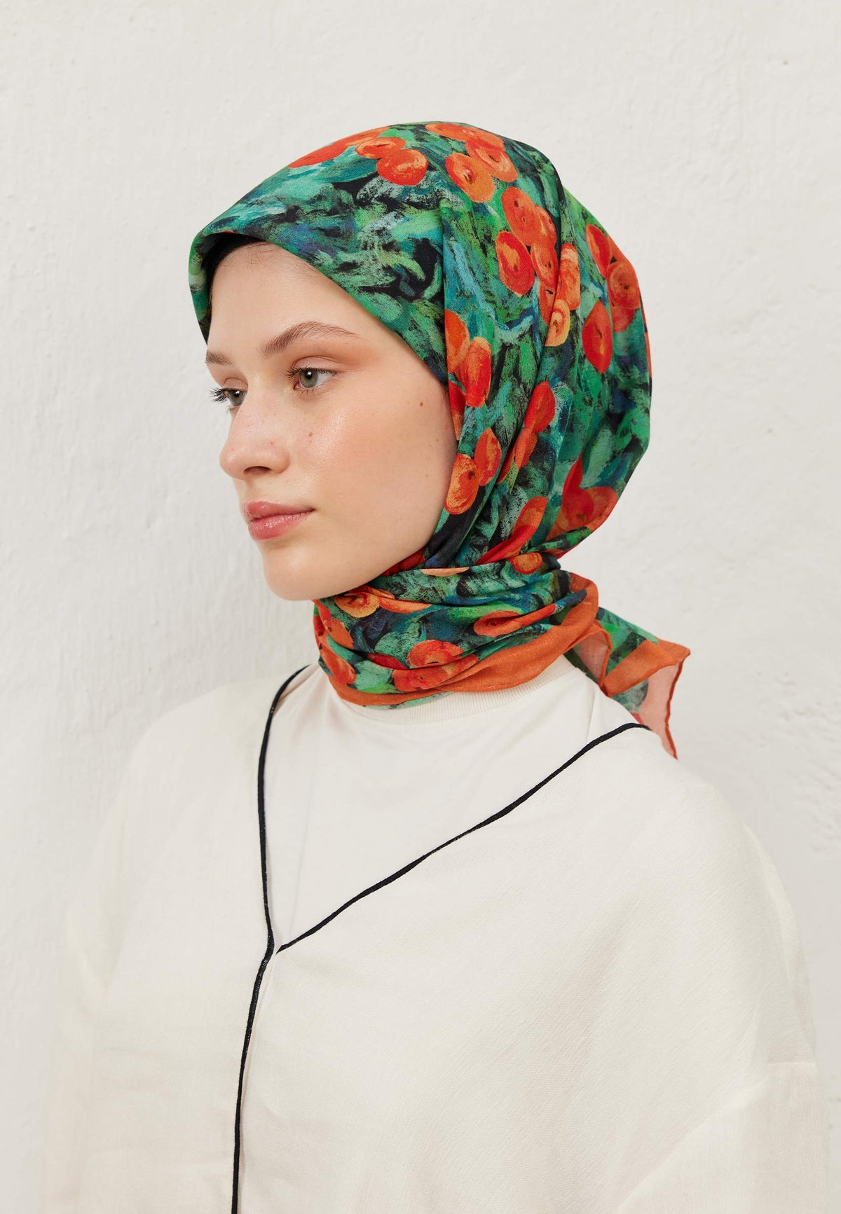 Siyah Peach Garden Desen Pamuk Vual Eşarp