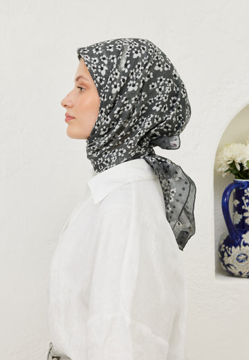 Gri Daısy Garden Desen Pamuk Vual Eşarp