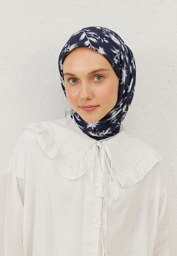 Lacivert Rosa Desen Pamuk Vual Eşarp