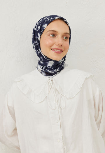 Lacivert Rosa Desen Pamuk Vual Eşarp