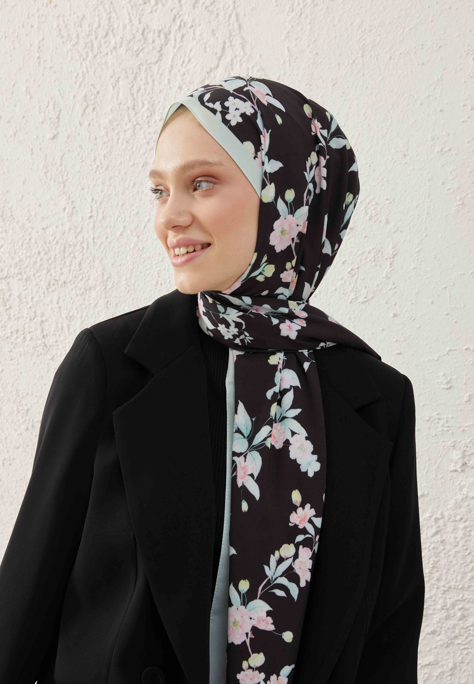 Siyah Prımrose Desen Şal