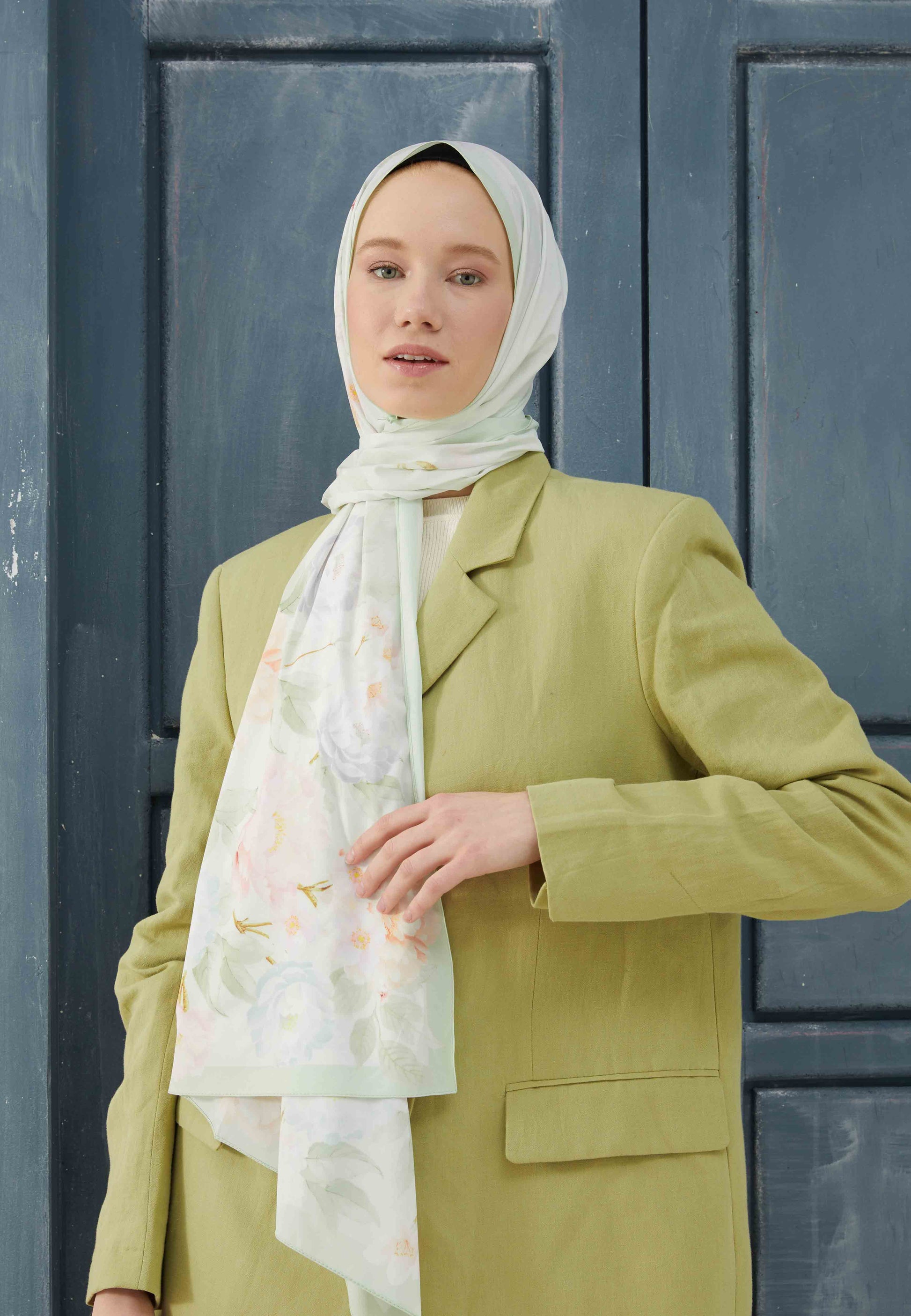 Nil Yeşili Rose Bouquet Desen Şal