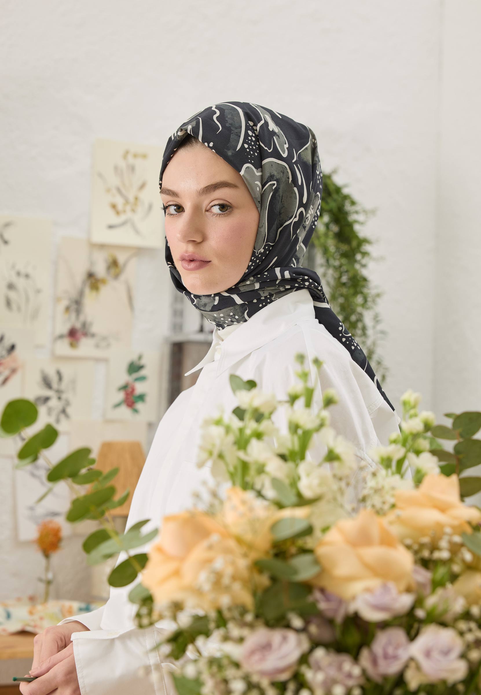 Siyah Arıa Desen Şal