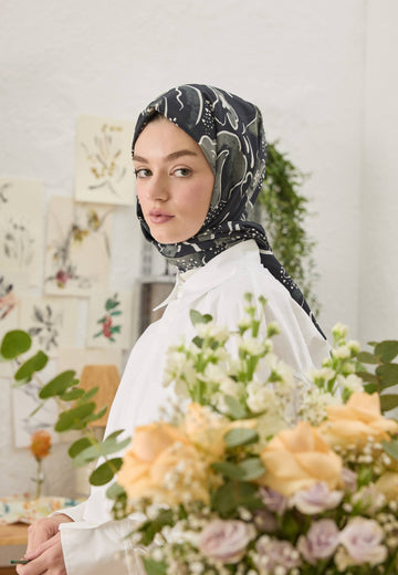 Siyah Arıa Desen Şal