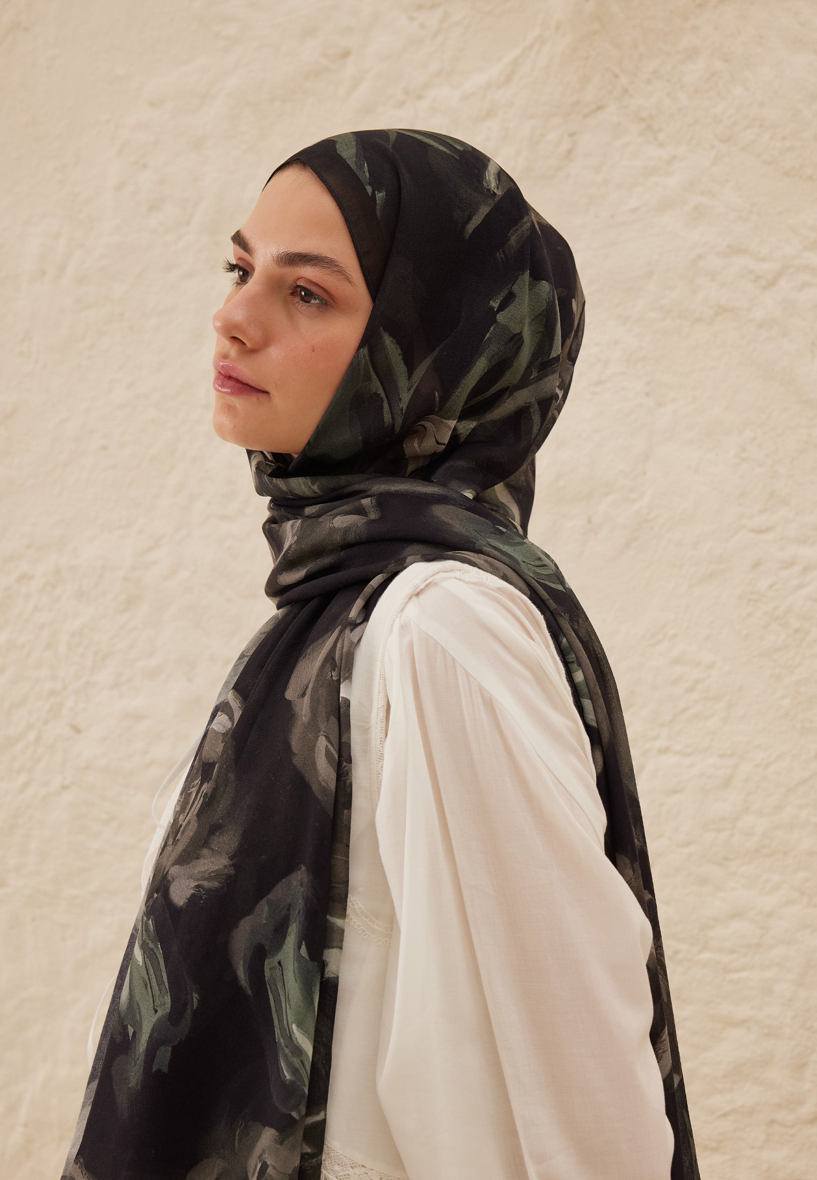 Siyah Summer Rose Desen Rami Şal