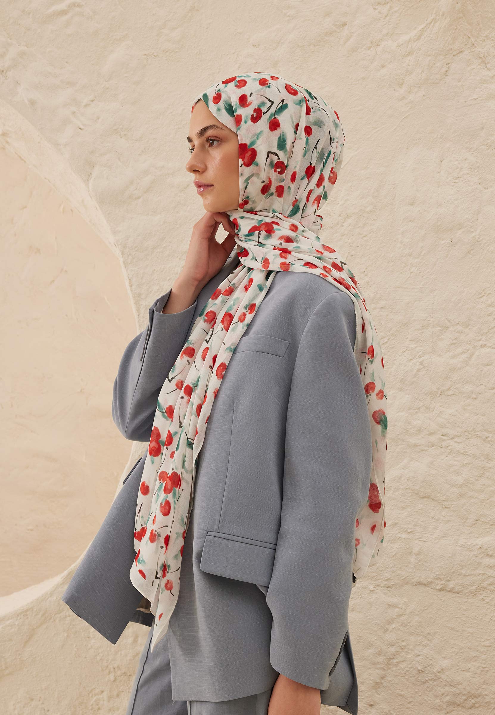 Ekru Cherry Desen Rami Şal