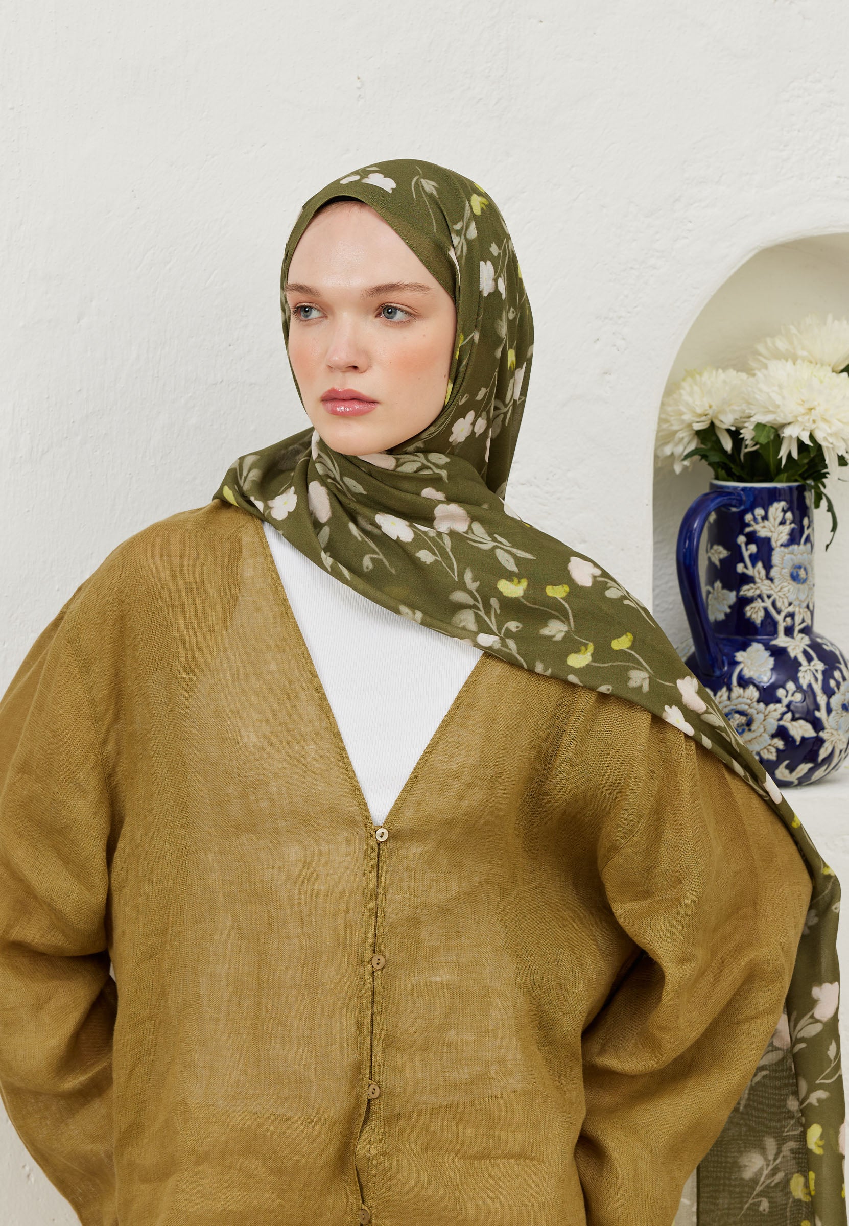 Haki Soft Flowers  Desen Rami Şal