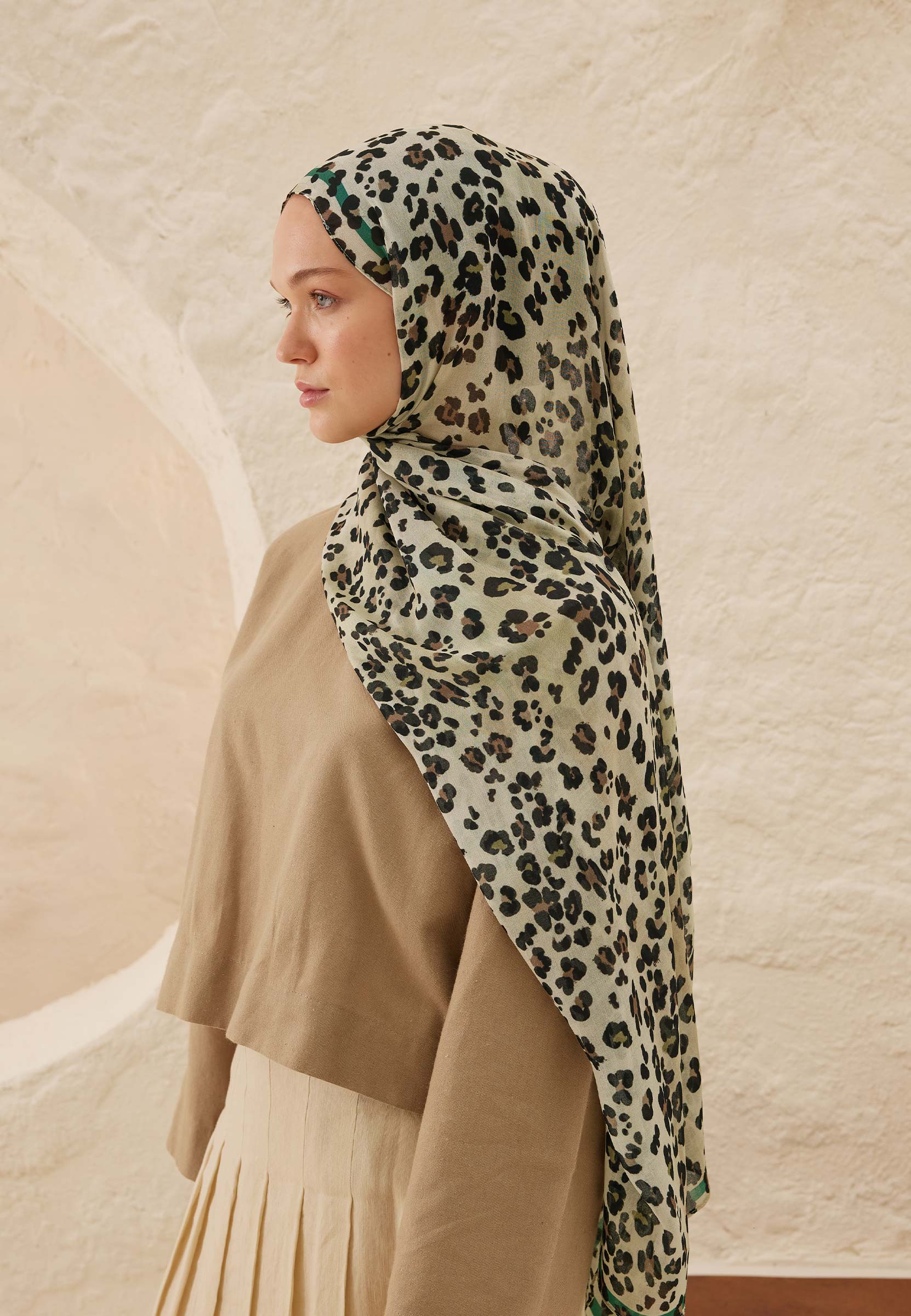Soft Yeşil Leopar Desen Rami Şal
