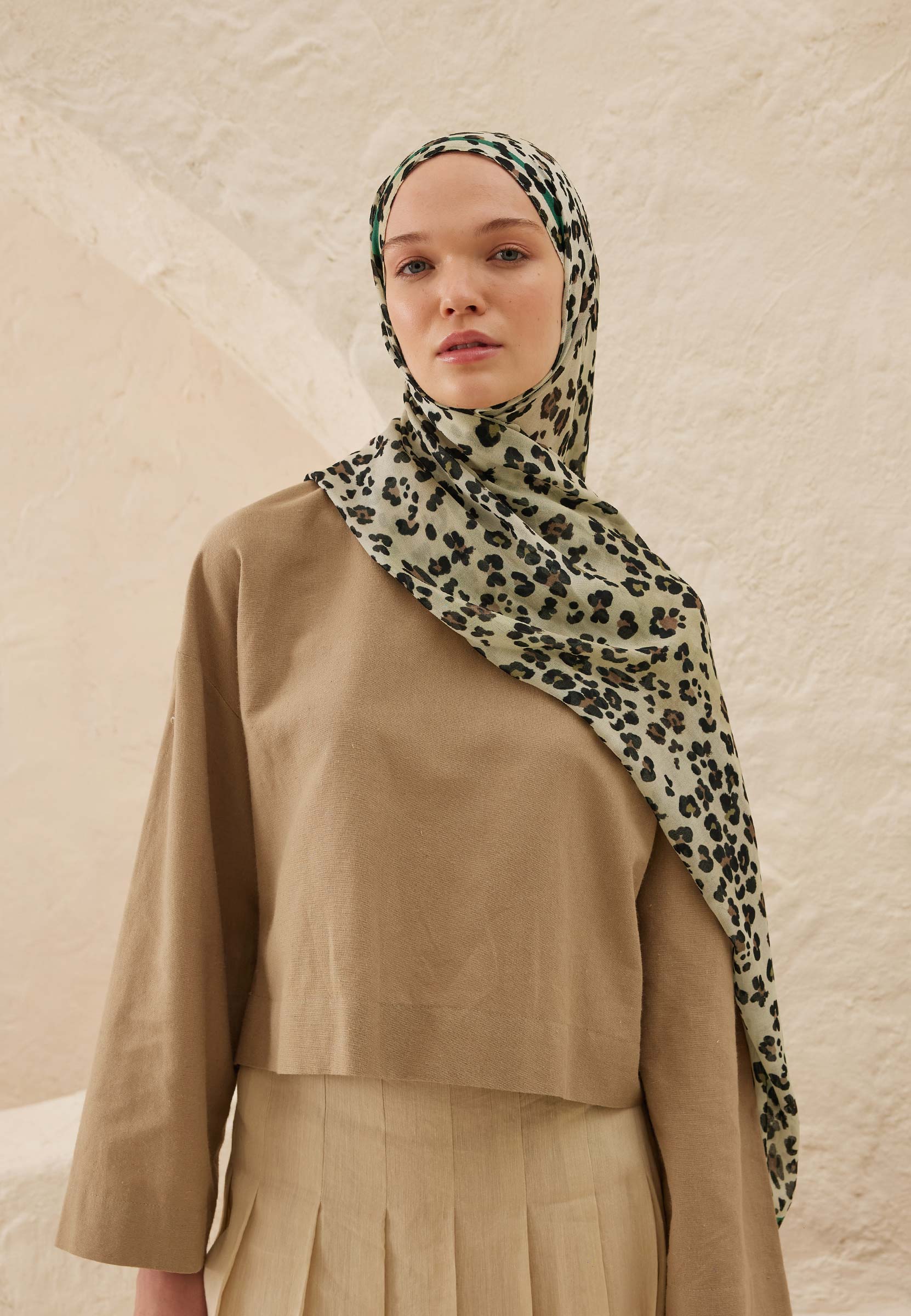 Soft Yeşil Leopar Desen Rami Şal