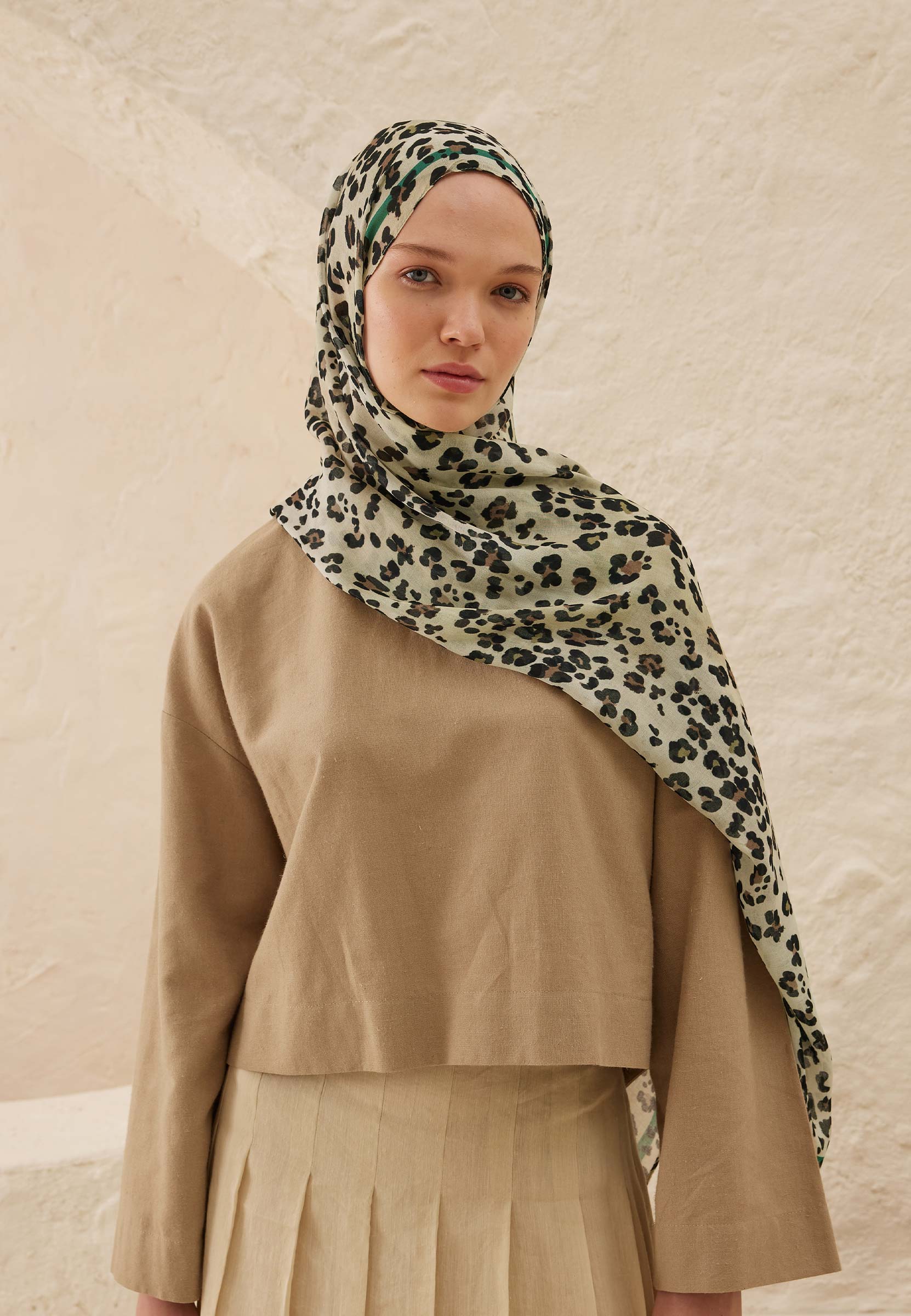 Soft Yeşil Leopar Desen Rami Şal