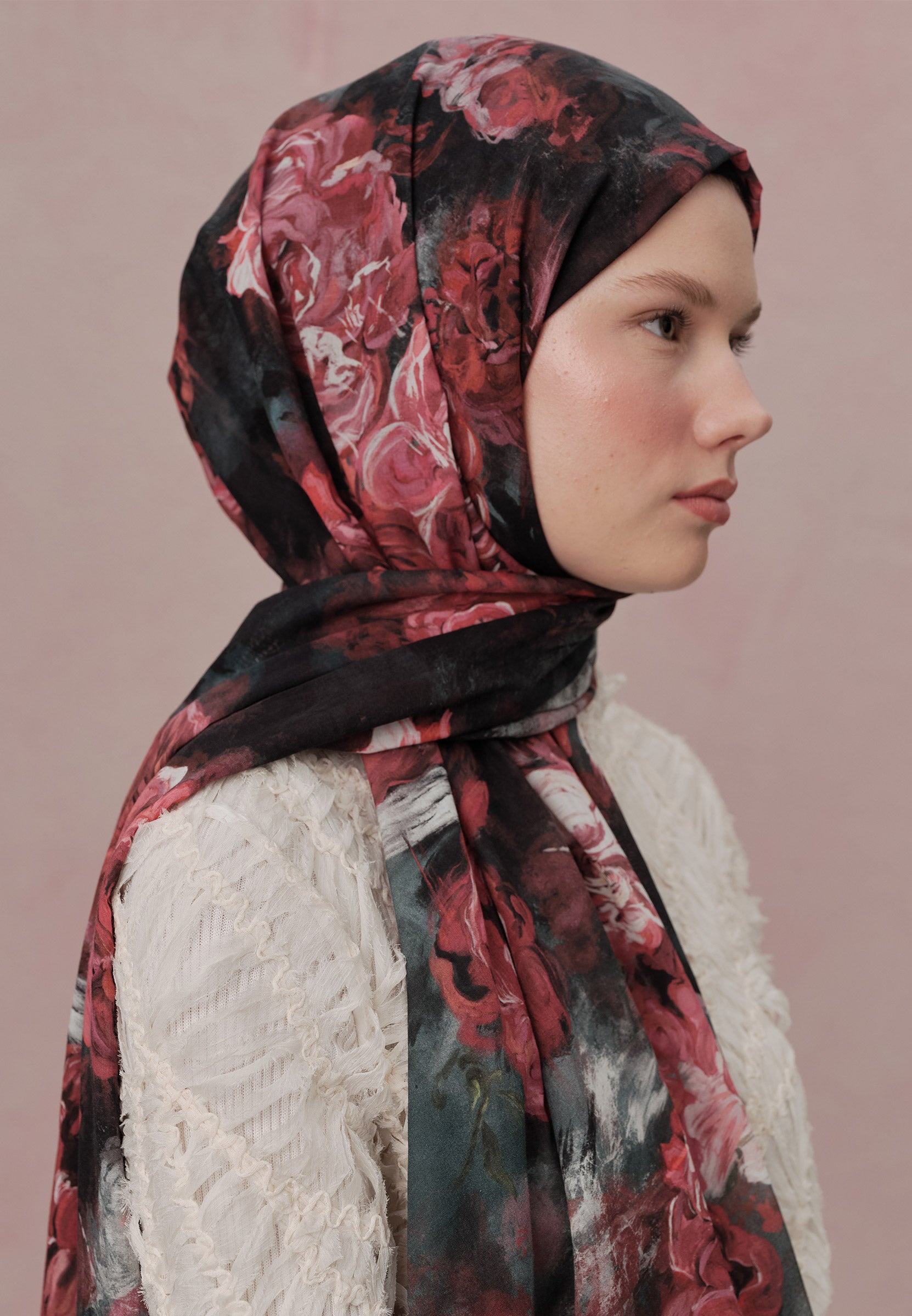 Siyah Love In Bloom Desen Vual Şal