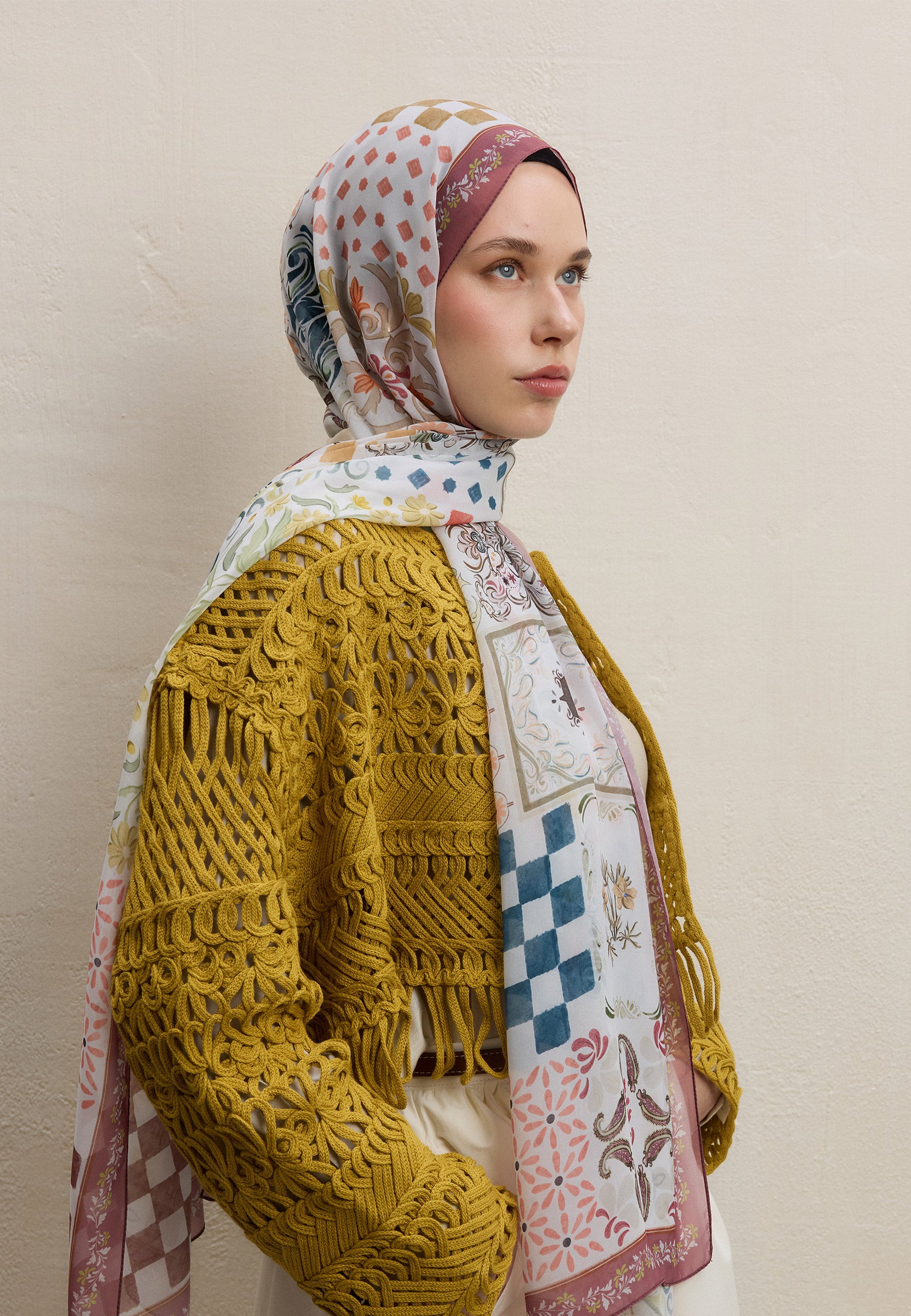 Gülkurusu Bella Desen İpek Krep Şal