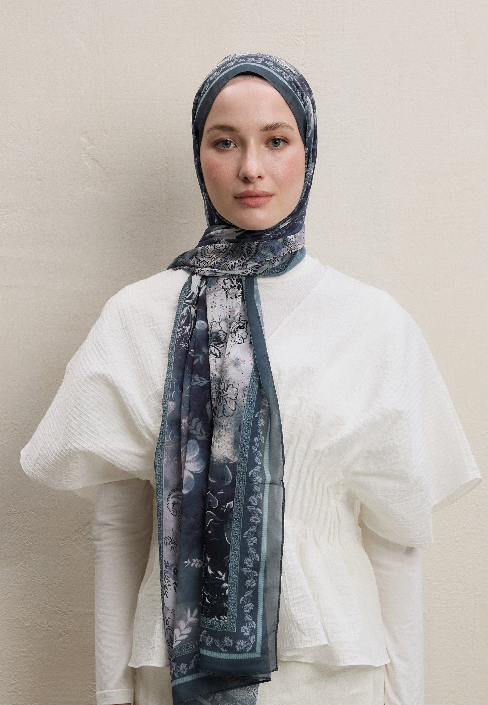 Mint Yeşili Ellen Desen İpek Krep Şal