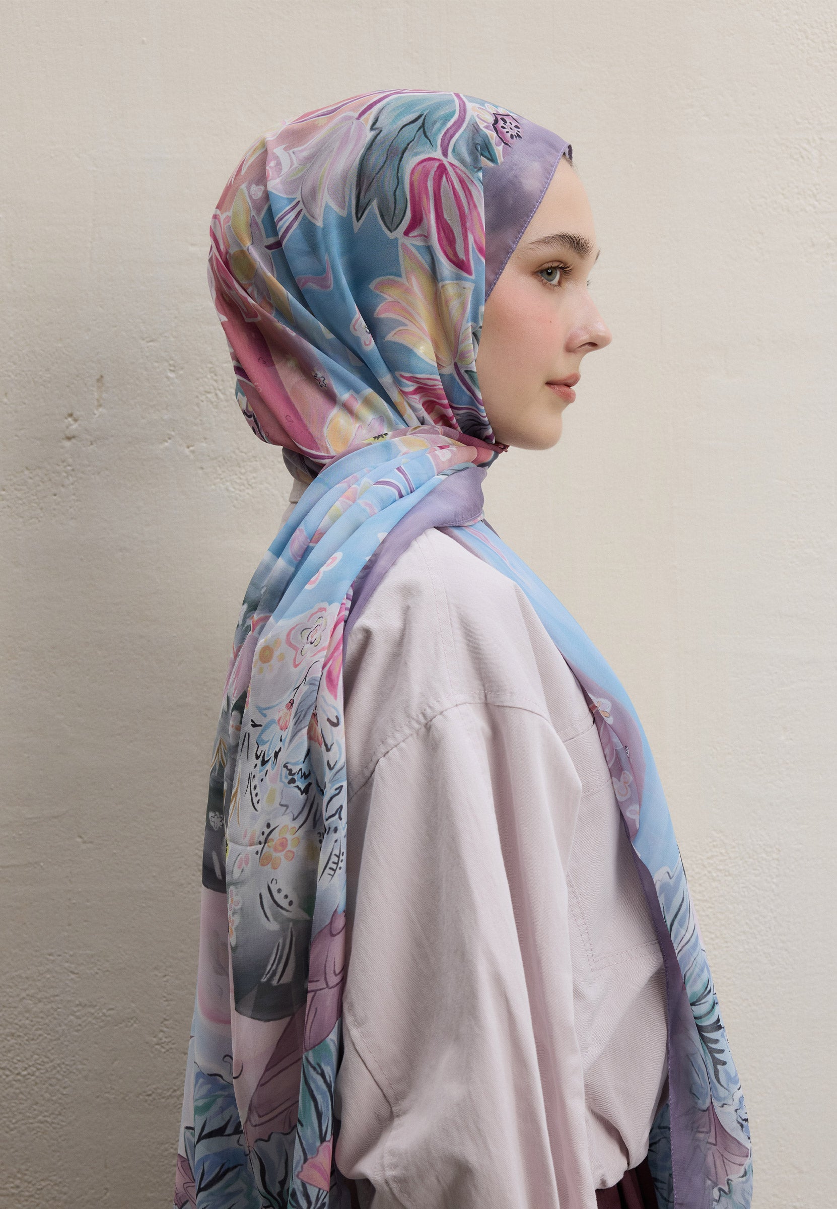 Soft Pembe Flower Dreams Desen İpek Krep Şal