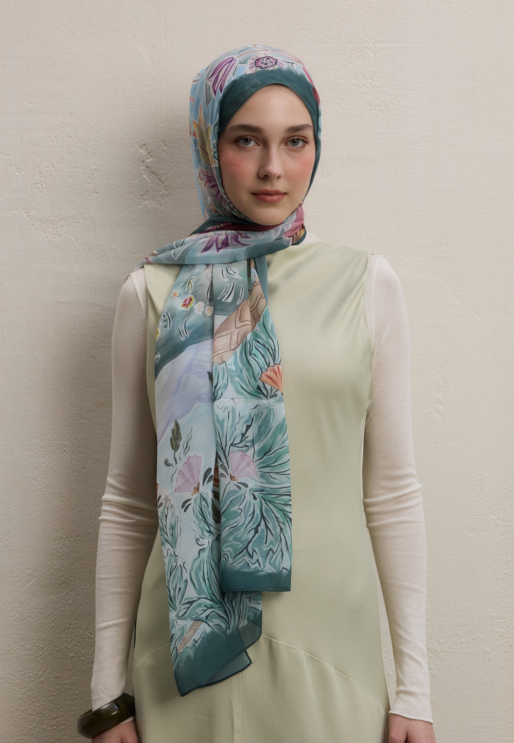 Mint Flower Dreams Desen İpek Krep Şal