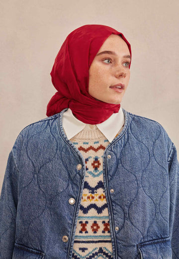 Kırmızı Kazayağı Jakarlı Şal