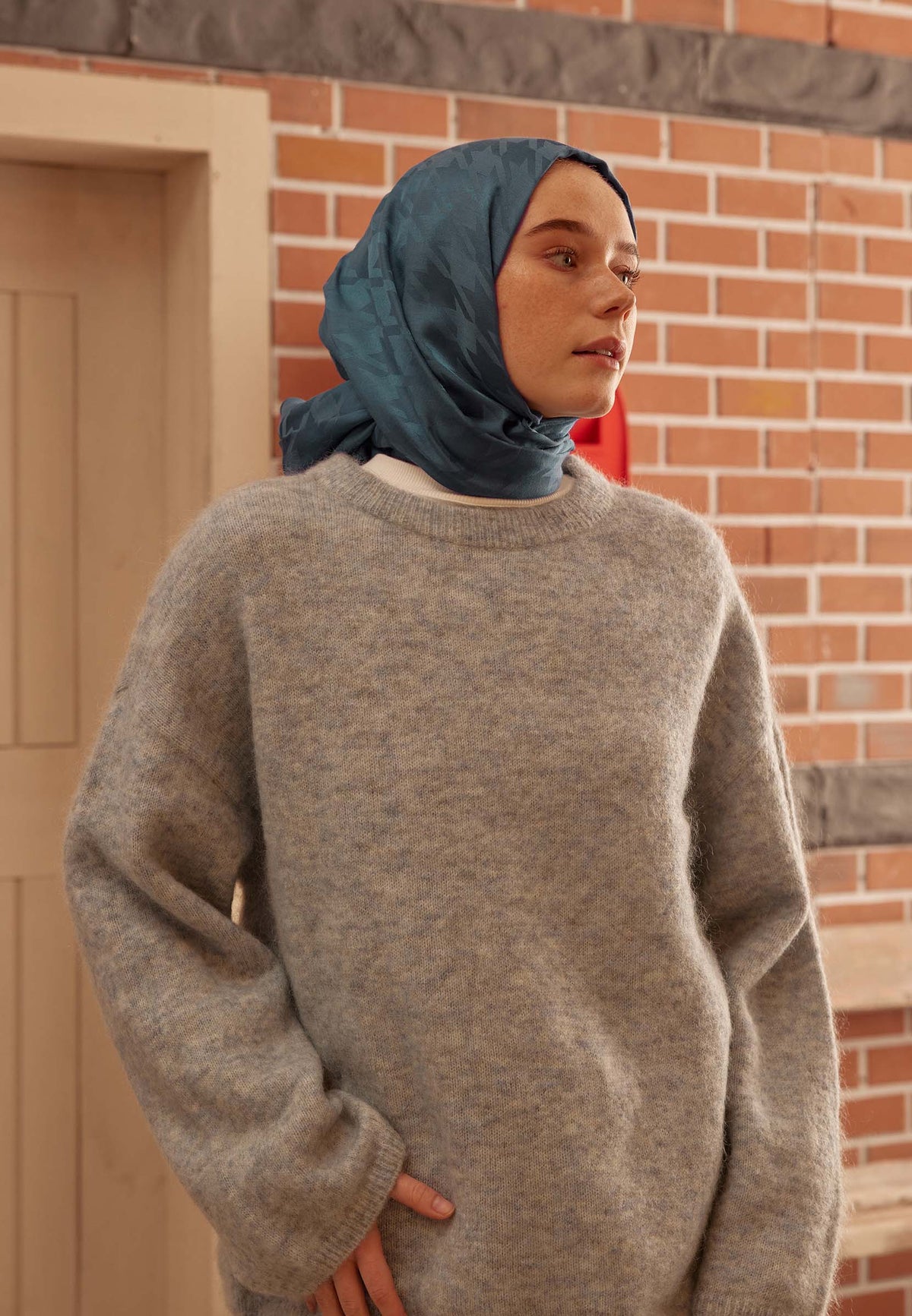Mavi Kazayağı Jakarlı Şal