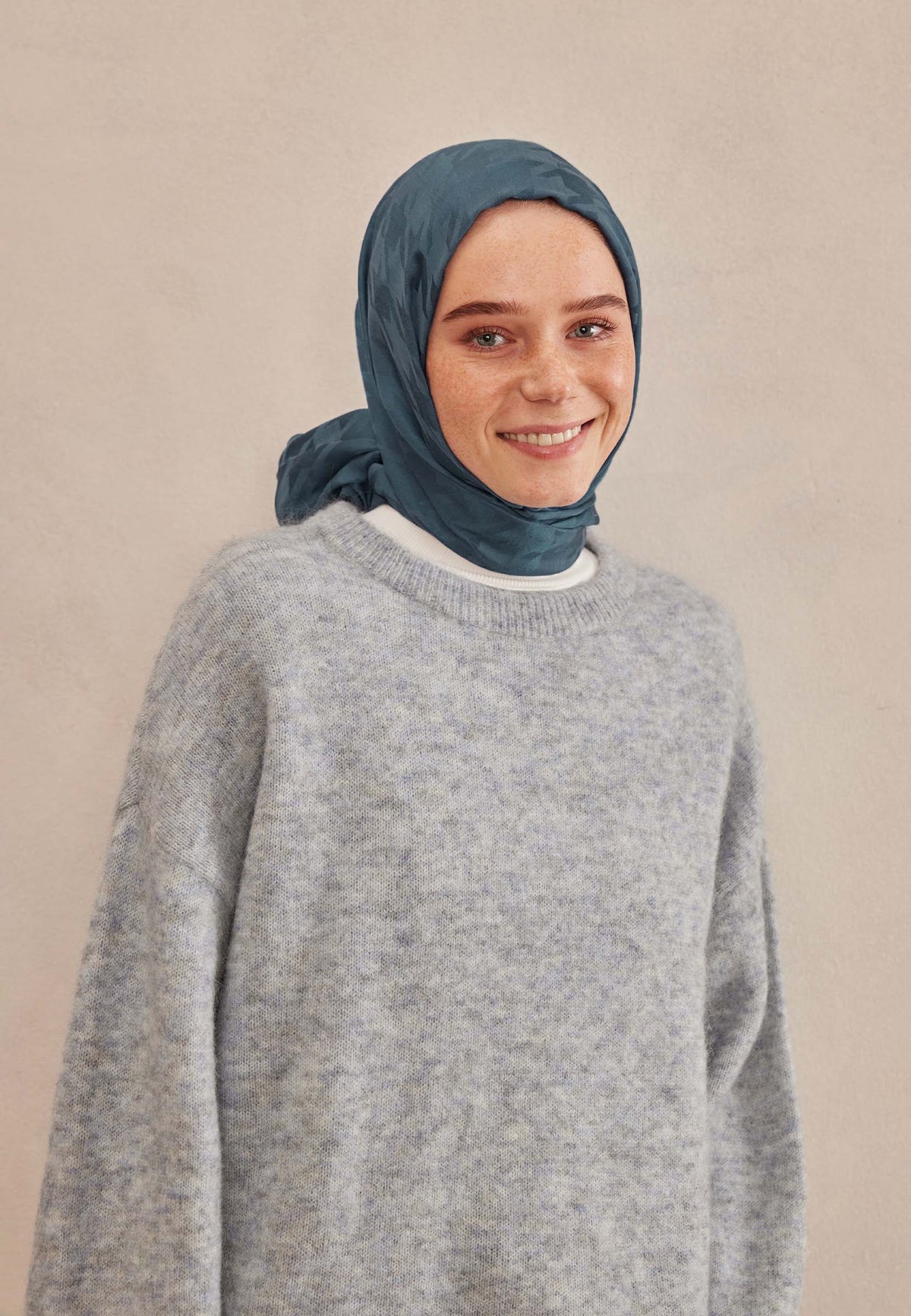 Mavi Kazayağı Jakarlı Şal