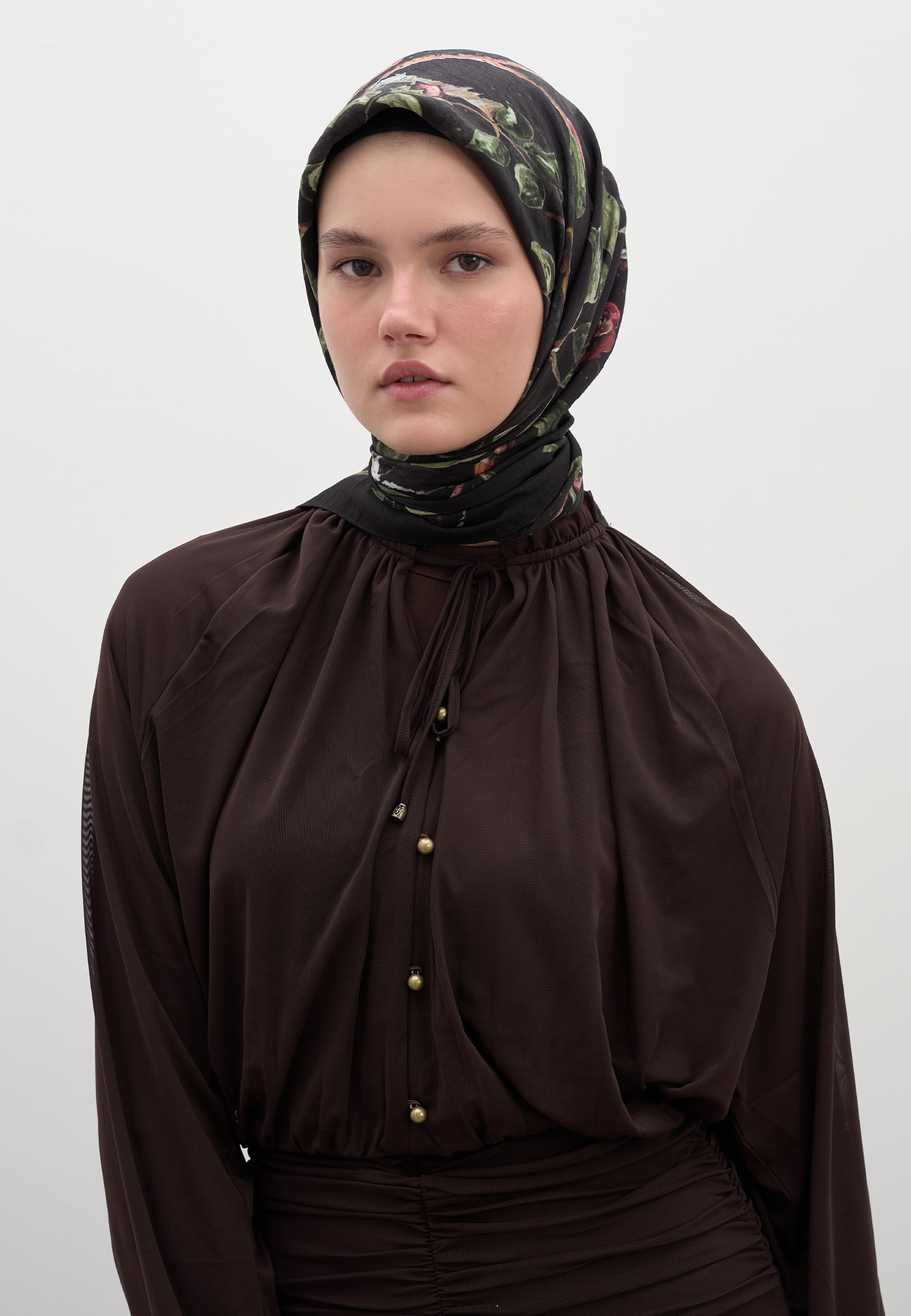 Siyah Flower Rain Desen Pamuklu Viskon Eşarp