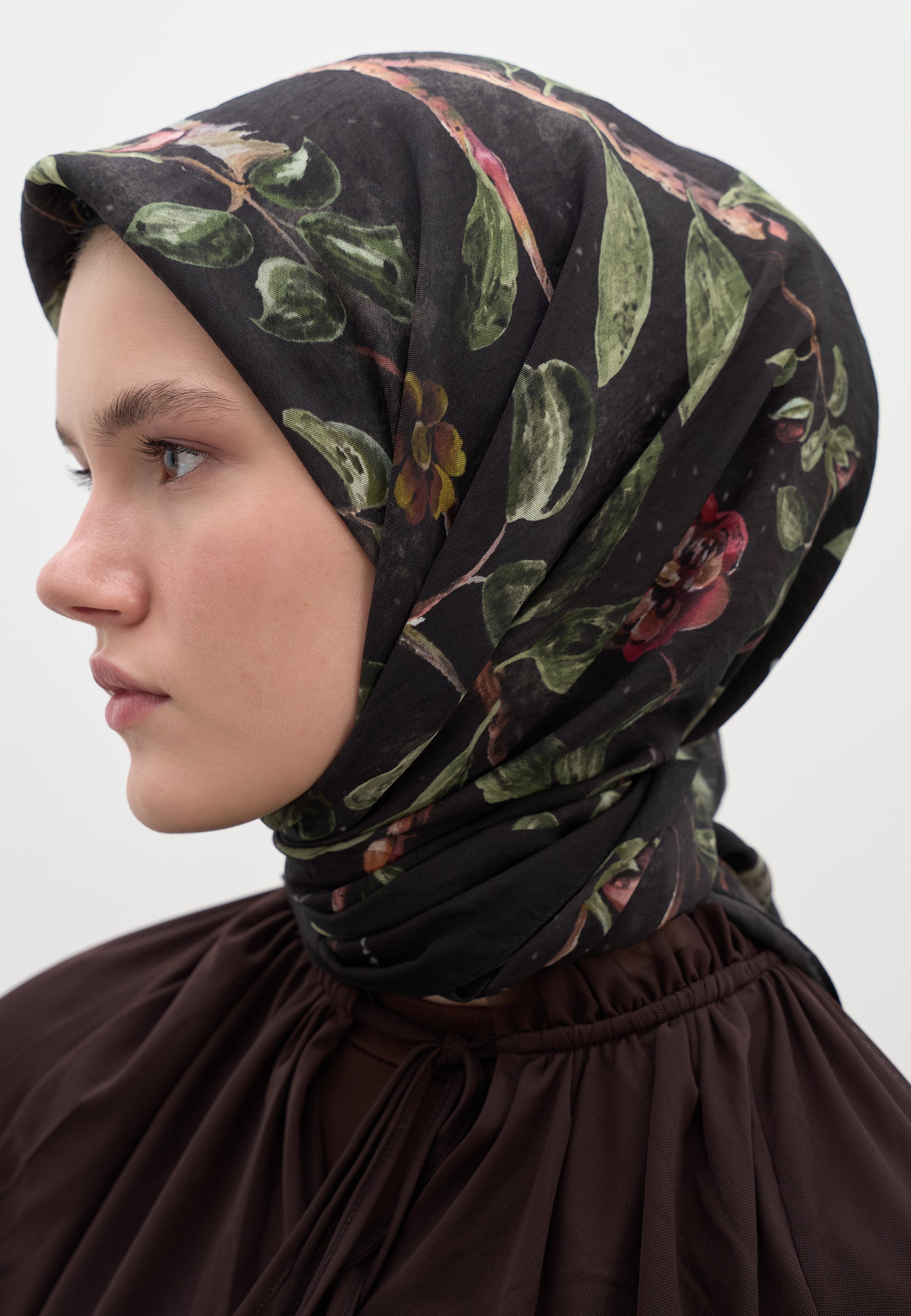 Siyah Flower Rain Desen Pamuklu Viskon Eşarp