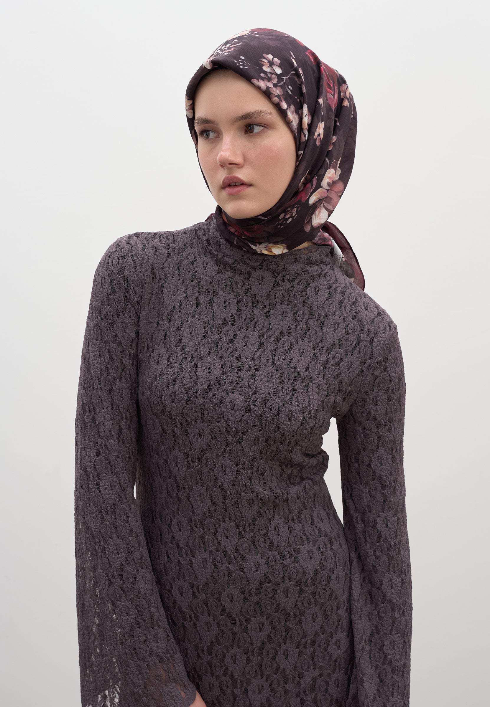 Mıdnıght Rose Desen Pamuklu Viskon Eşarp Bordo