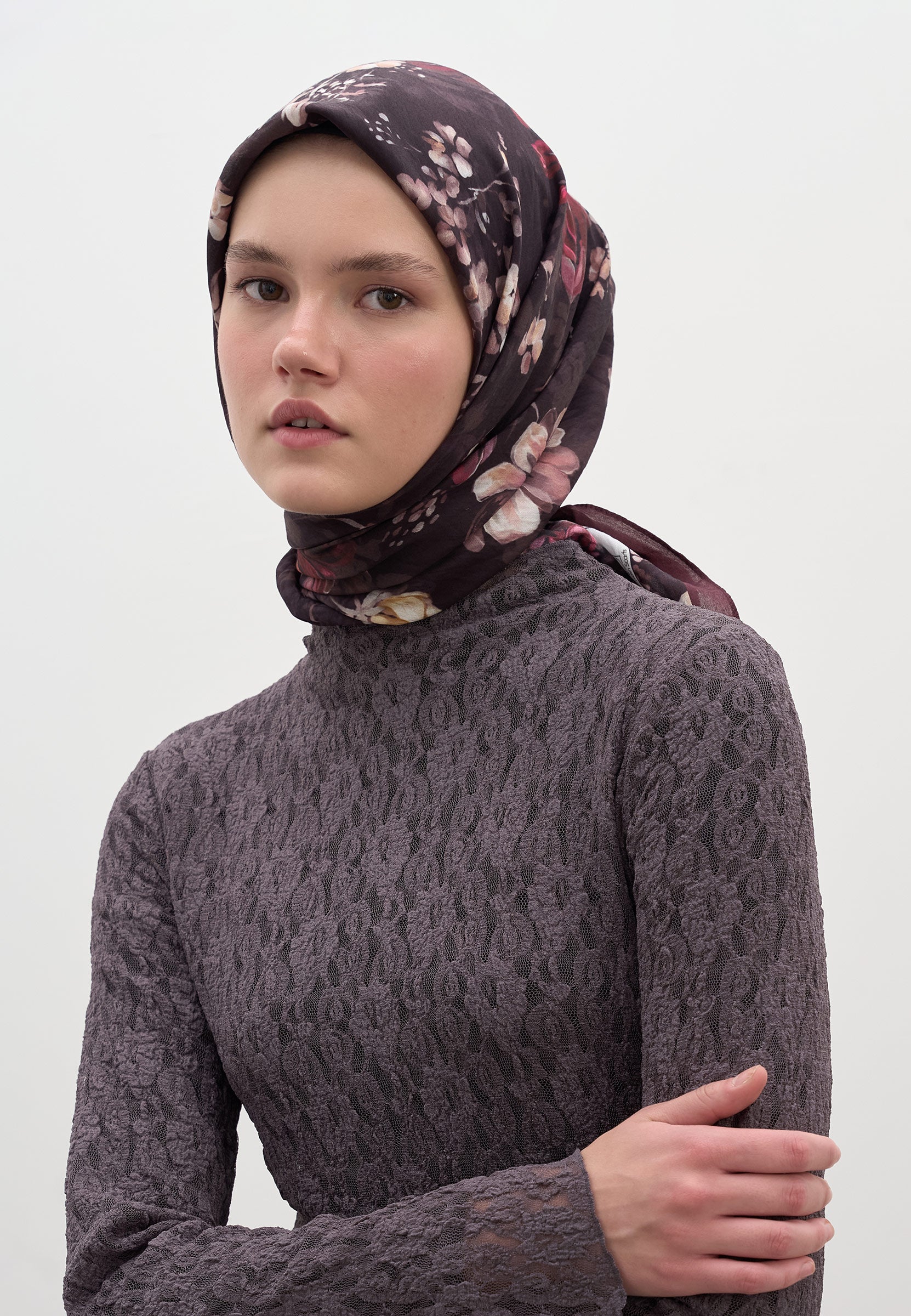 Mıdnıght Rose Desen Pamuklu Viskon Eşarp Bordo