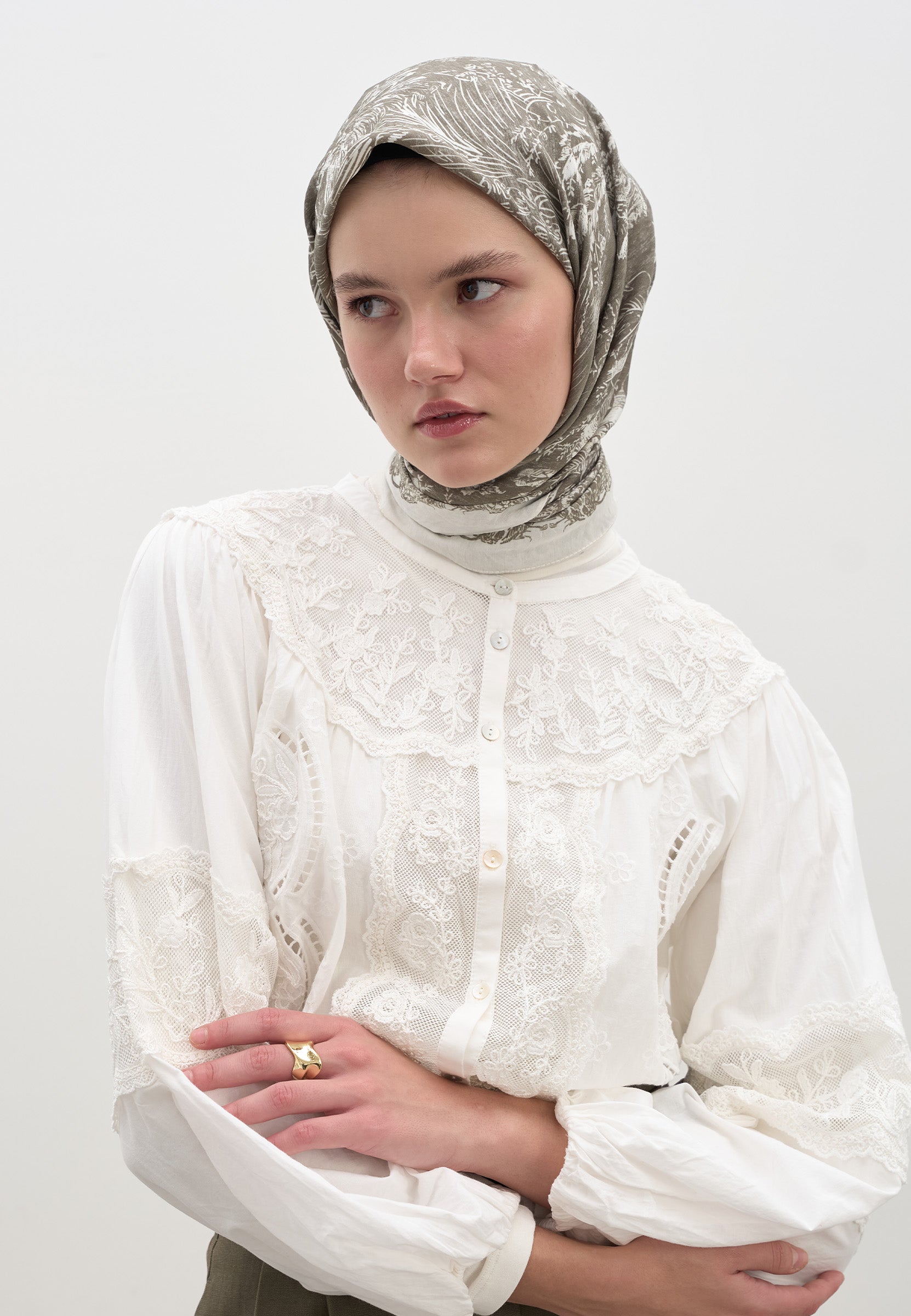 Haki Secret Elegance Desen Pamuklu Viskon Eşarp