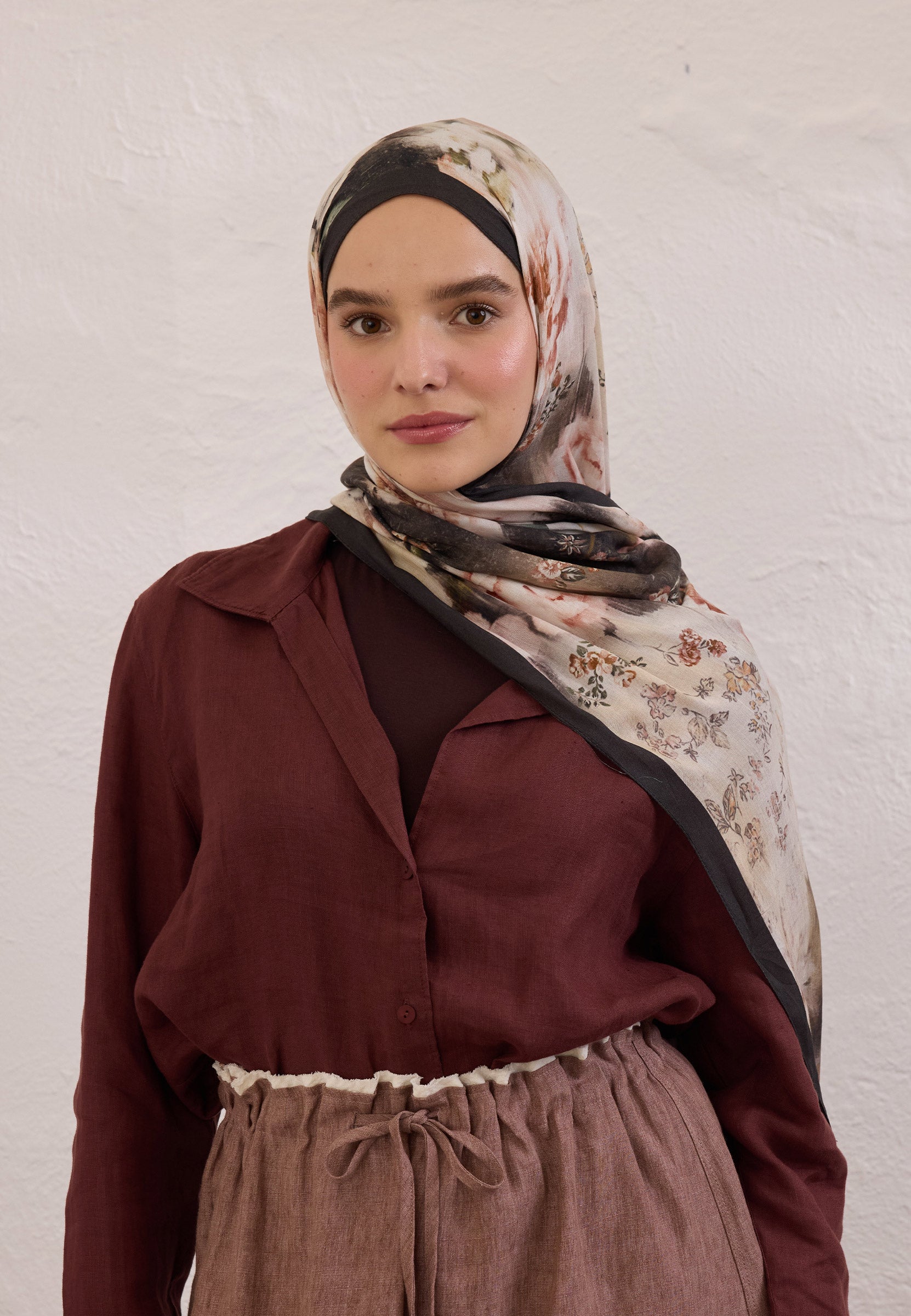 Siyah Vıntage Rose Desen Rami Şal