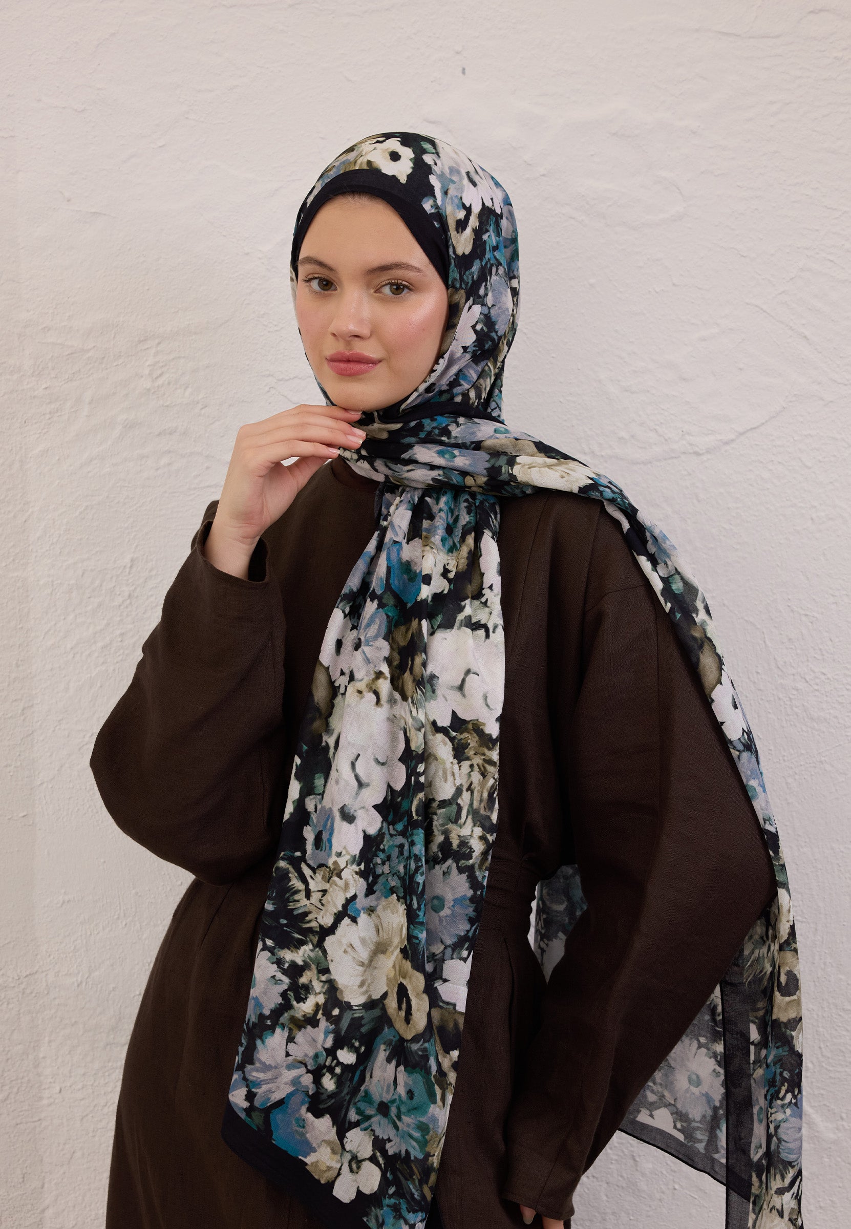 Siyah Beauty Blossom Desen Rami Şal