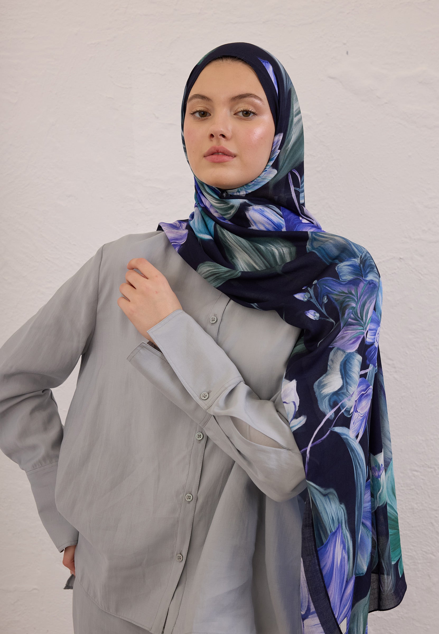 Lacivert Elegant Flower Desen Rami Şal