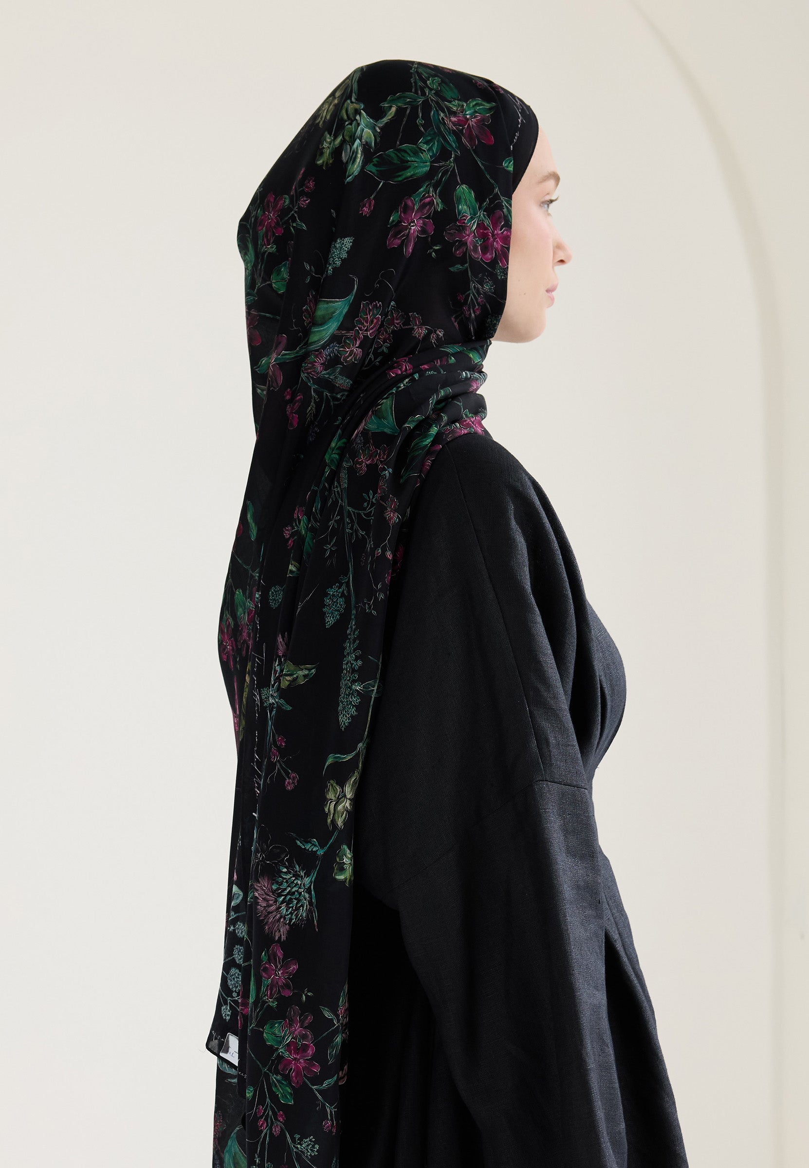Siyah Garden Joy Floş Viskon Şal